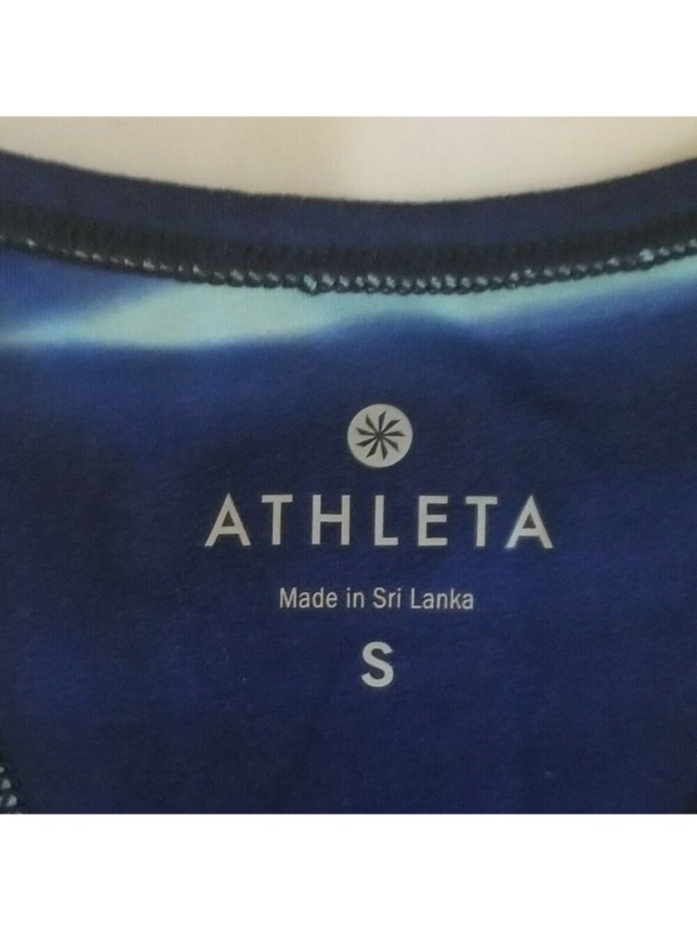 Athleta Women's Blue Wave Athletic Racer-Back Built-In Bra Tank Top Size Small - Picture 5 of 8